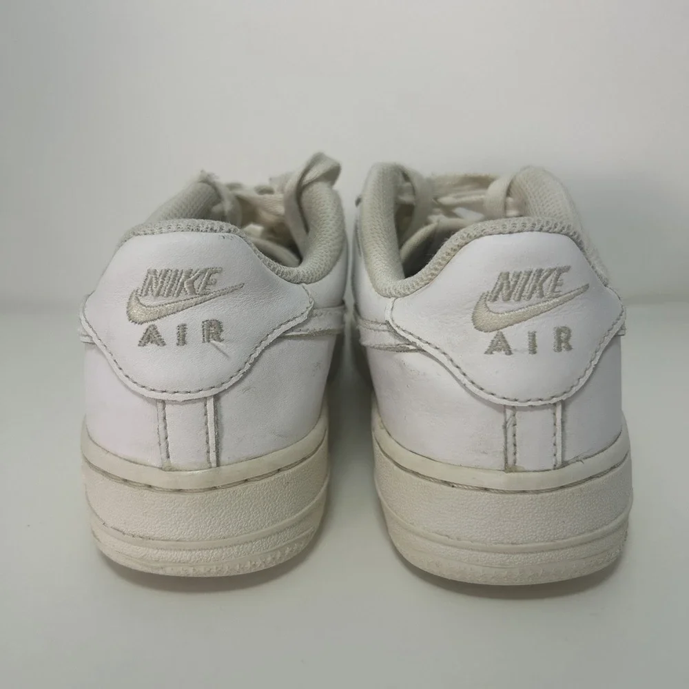Nike Air Force 1 '07' Low Top Sneakers Youth Size 5.5 – White Leather‎ Retro